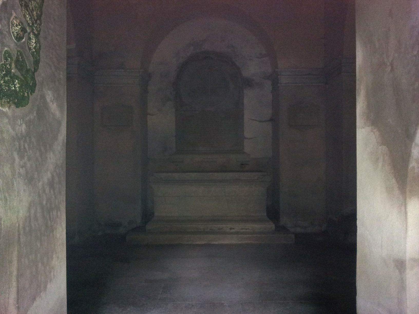 Joseph Frank tomb, Laglio, Italy - 04.jpg
